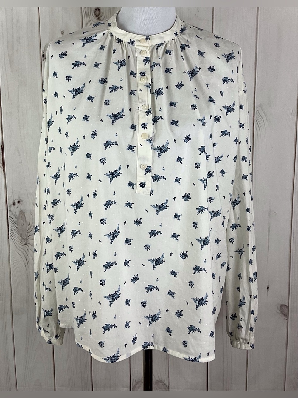 Universal Thread Women’s Blue White Floral Button Front Peasant Top Size L